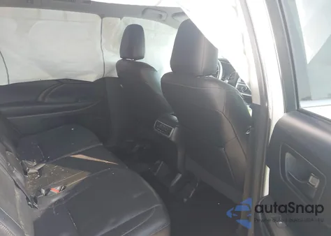 2015 Toyota Highlander Le/Le Plus z USA, uszkodzony, nr VIN 5TDBKRFH2FS155479